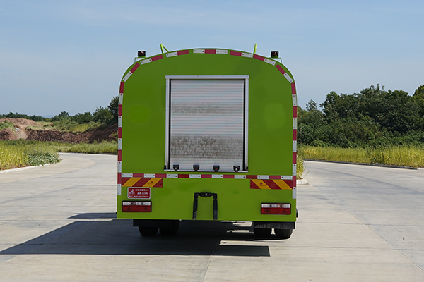 KLF5161TSDE6型防役消毒灑水車