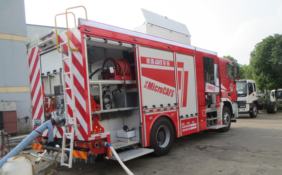 AP40型壓縮空氣泡沫消防車
